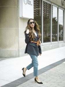 How to style belt bags navy blue blazer summer 2019 trending chic street style look faiza inam 3