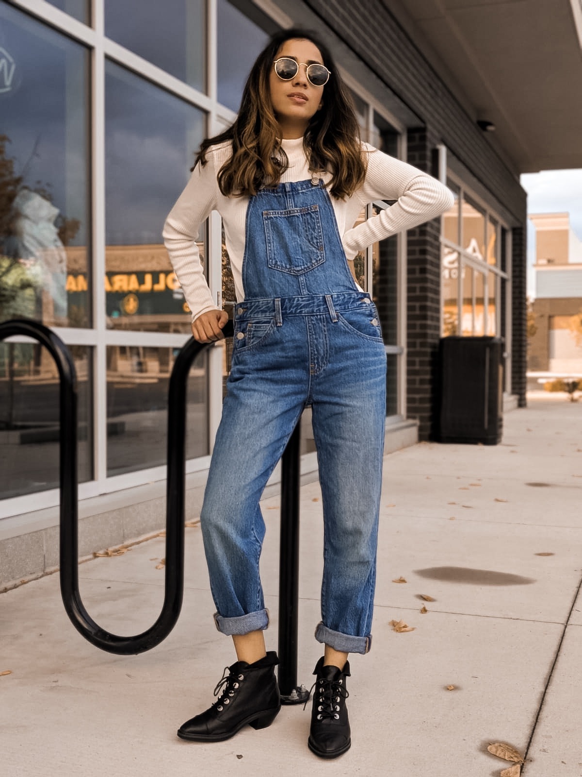 Your Ultimate Guide to Styling Overalls Sincerely Humble Lulus Faiza Inam How to Style sweater casual affordable fashion 3