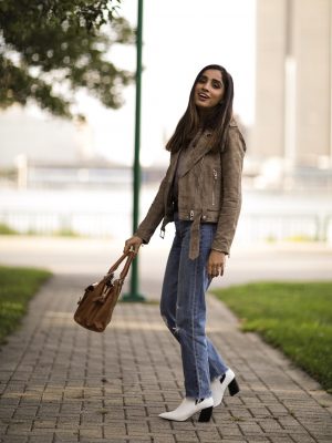 Fall Basics That Can Actually Make You Look Trendy Leather Shoulder Bag button down shirt 2019 trend Faiza Inam 2