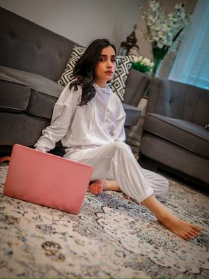 Last-Minute Gift Ideas Guide Faiza Inam Loungewear cozy wear pjs holidays white 1